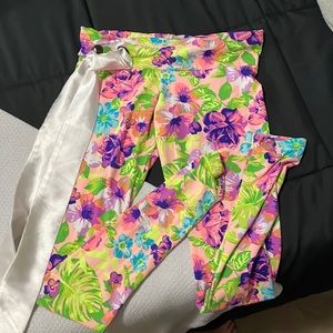 Cute Booty Lounge floral leggings